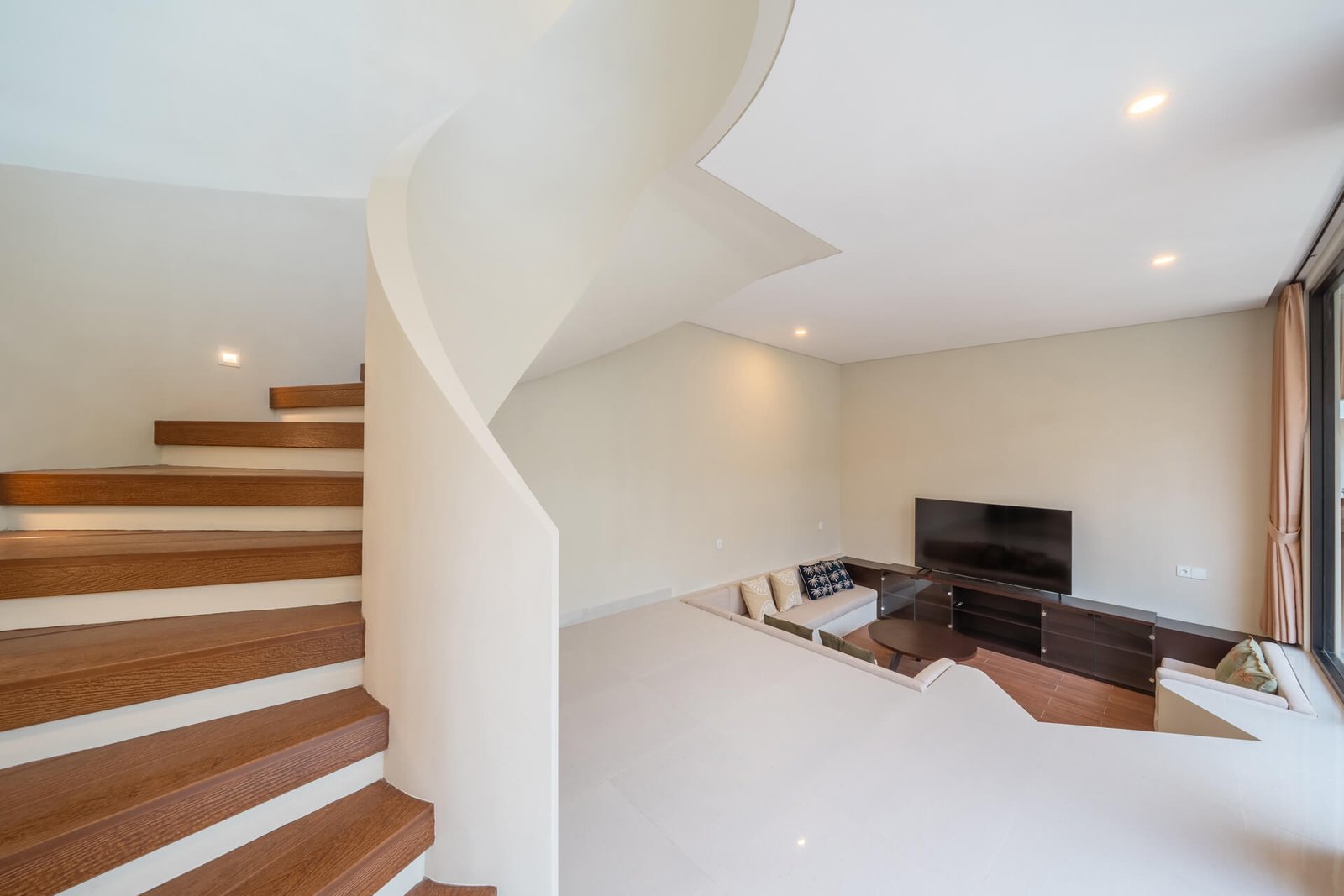 Serangan-Villa-Livingroom-02