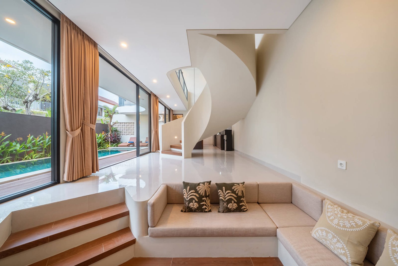 Serangan-Villa-Livingroom-03